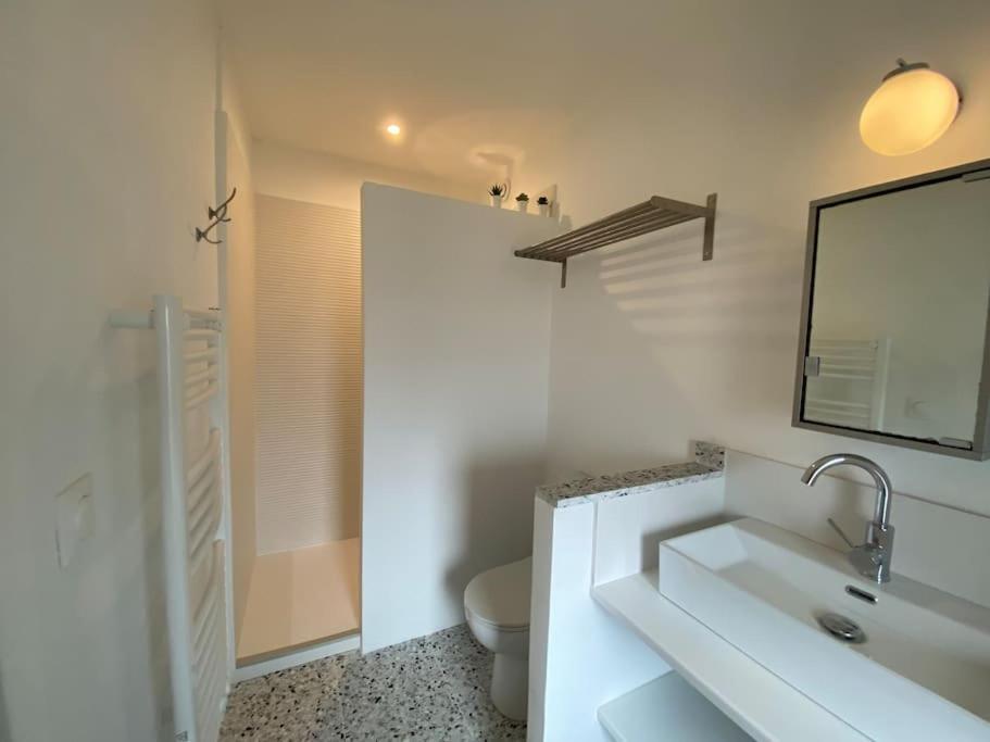 Le Nomade En Provence Bed and Breakfast Bouchet  Exteriör bild