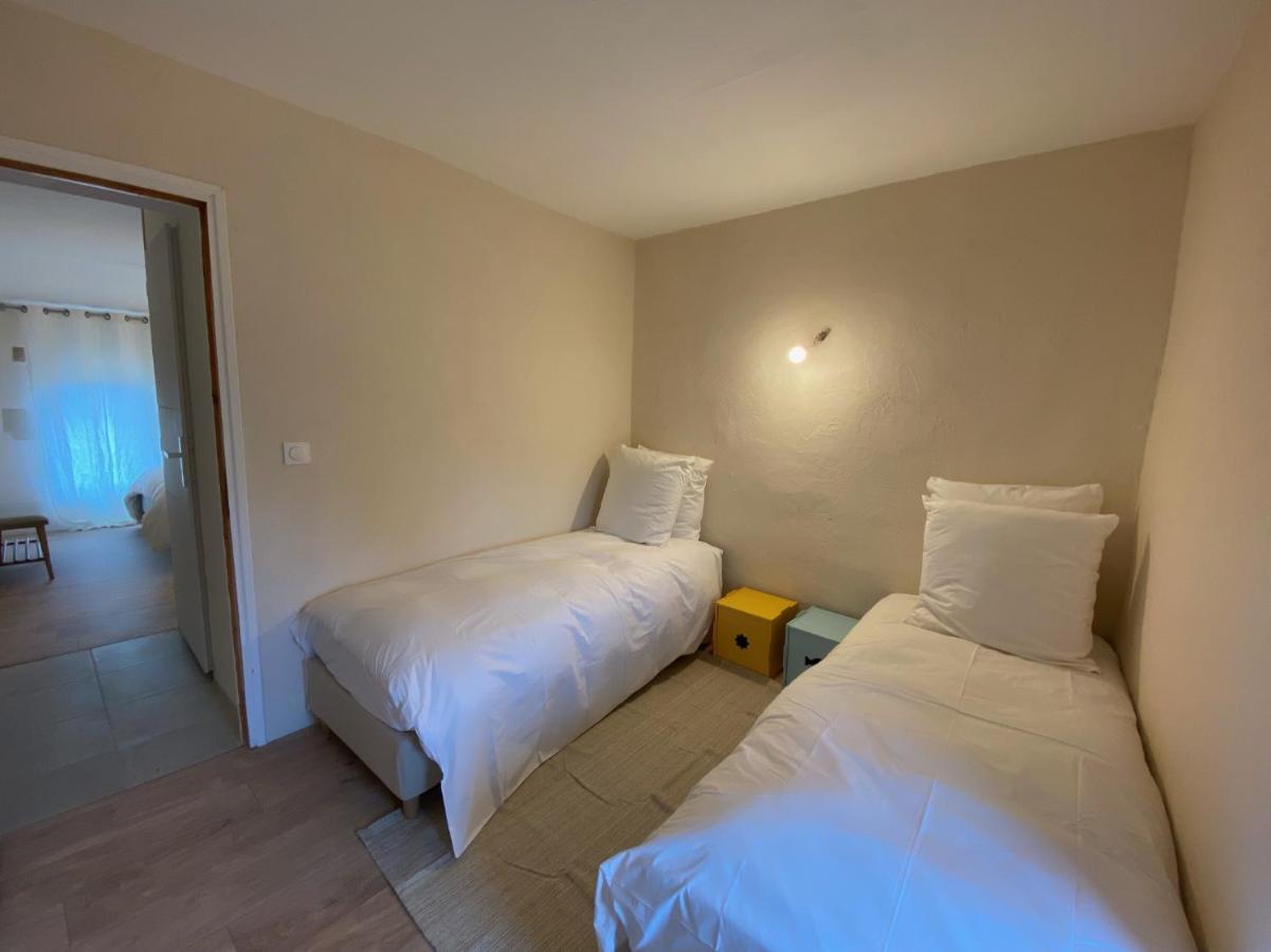 Le Nomade En Provence Bed and Breakfast Bouchet  Exteriör bild