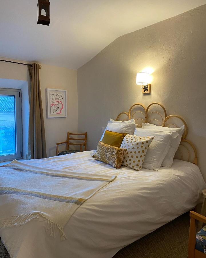 Le Nomade En Provence Bed and Breakfast Bouchet  Exteriör bild