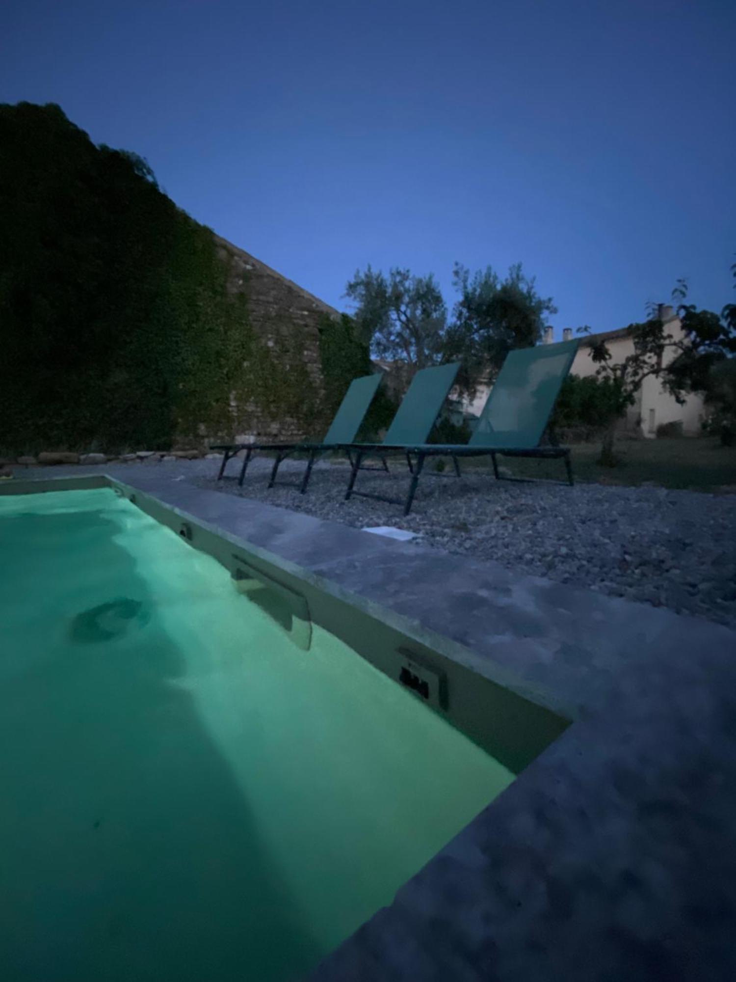 Le Nomade En Provence Bed and Breakfast Bouchet  Exteriör bild